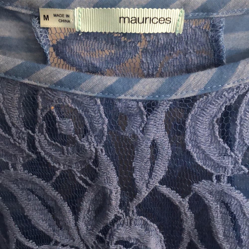 Maurice’s 1/2 sleeve lace detail top.  EUC size medium. - Picture 2 of 3